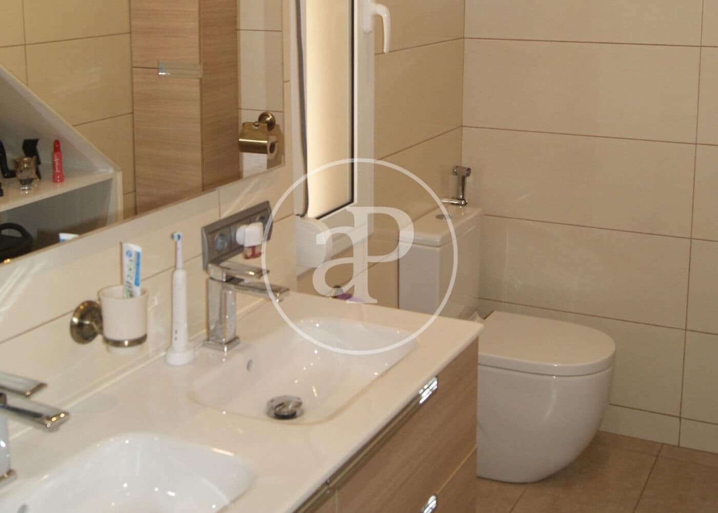 5 bedroom Villa for sale in Alella with pool - € 1,090,000 (Ref: 9321877)