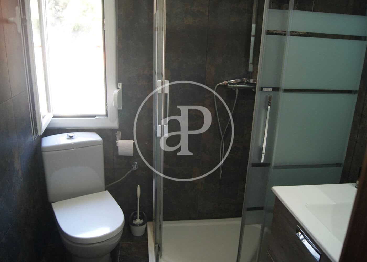 5 bedroom Villa for sale in Alella with pool - € 1,090,000 (Ref: 9321877)