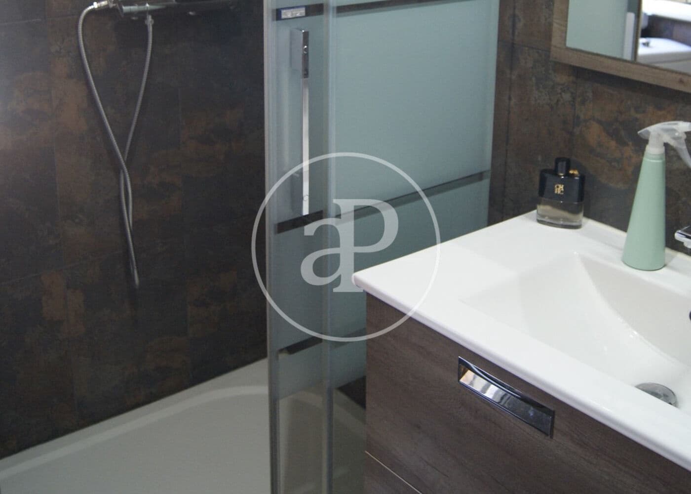 5 bedroom Villa for sale in Alella with pool - € 1,090,000 (Ref: 9321877)