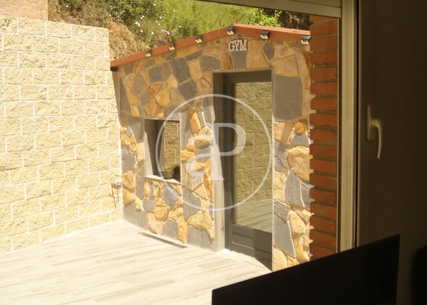 5 bedroom Villa for sale in Alella with pool - € 1,090,000 (Ref: 9321877)