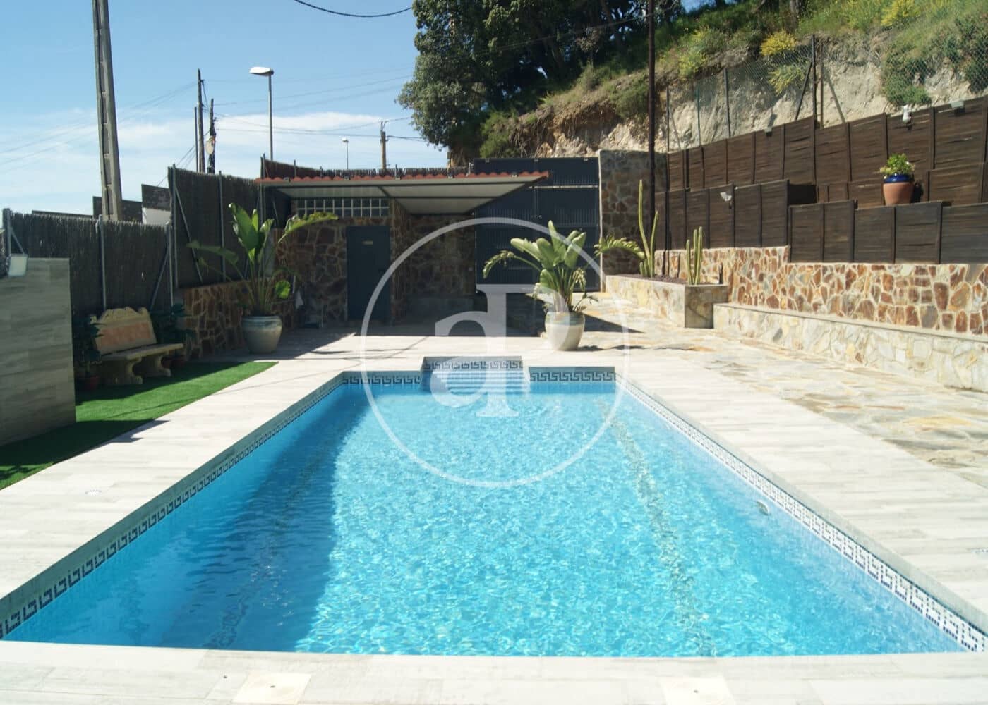 5 bedroom Villa for sale in Alella with pool - € 1,090,000 (Ref: 9321877)