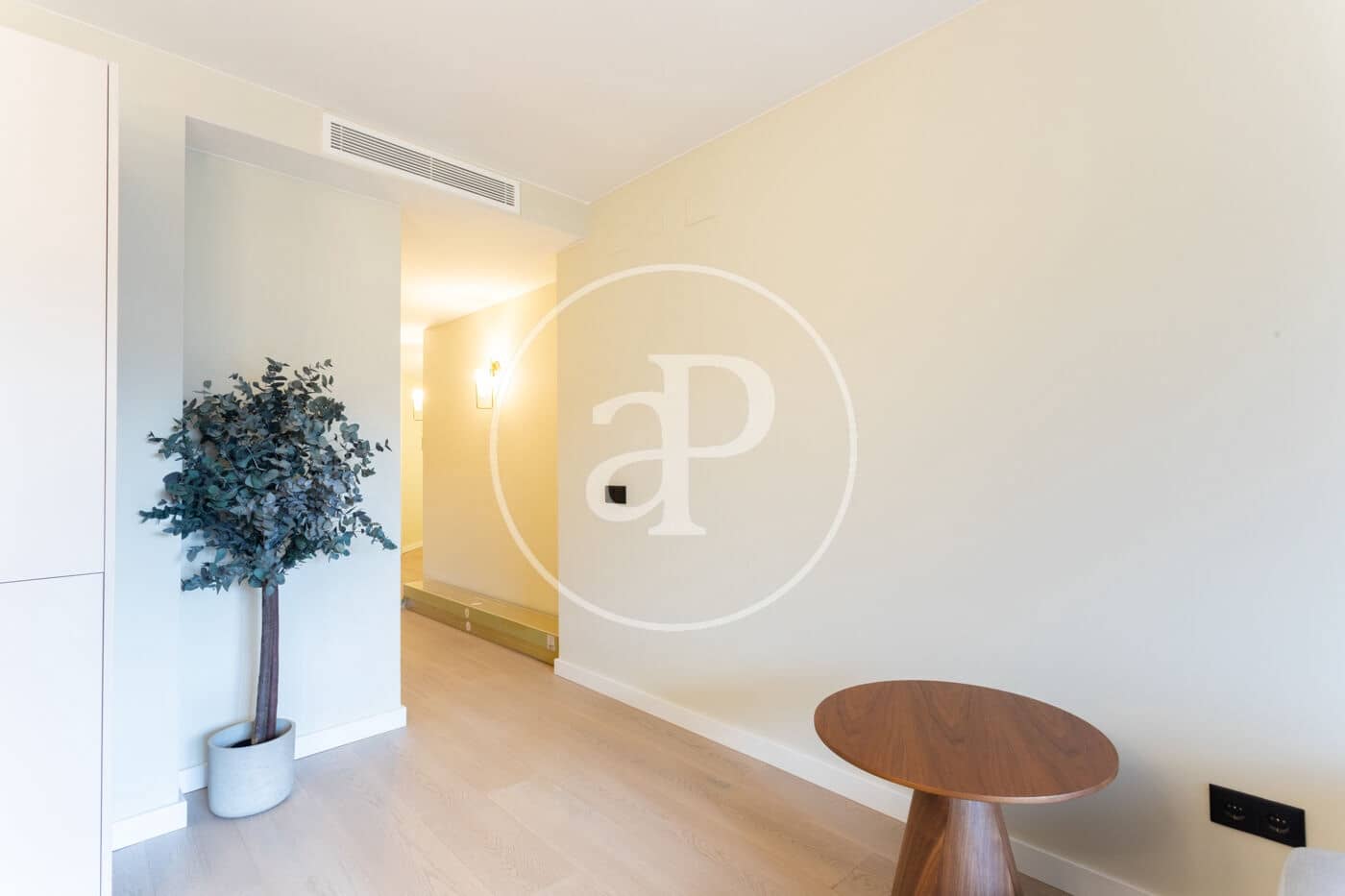 Appartement de 2 chambres à louer à Barcelone ville - 3 650 € (Ref: 9321878)