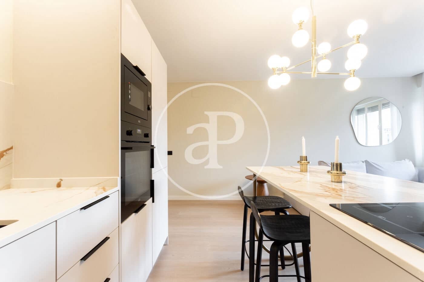 Appartement de 2 chambres à louer à Barcelone ville - 3 650 € (Ref: 9321878)