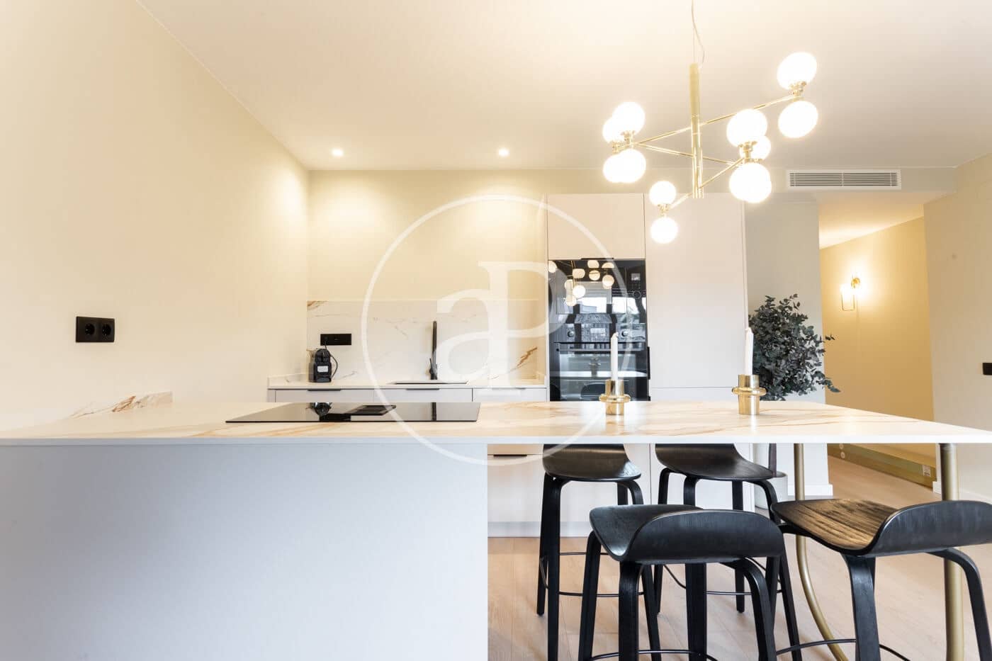 Appartement de 2 chambres à louer à Barcelone ville - 3 650 € (Ref: 9321878)