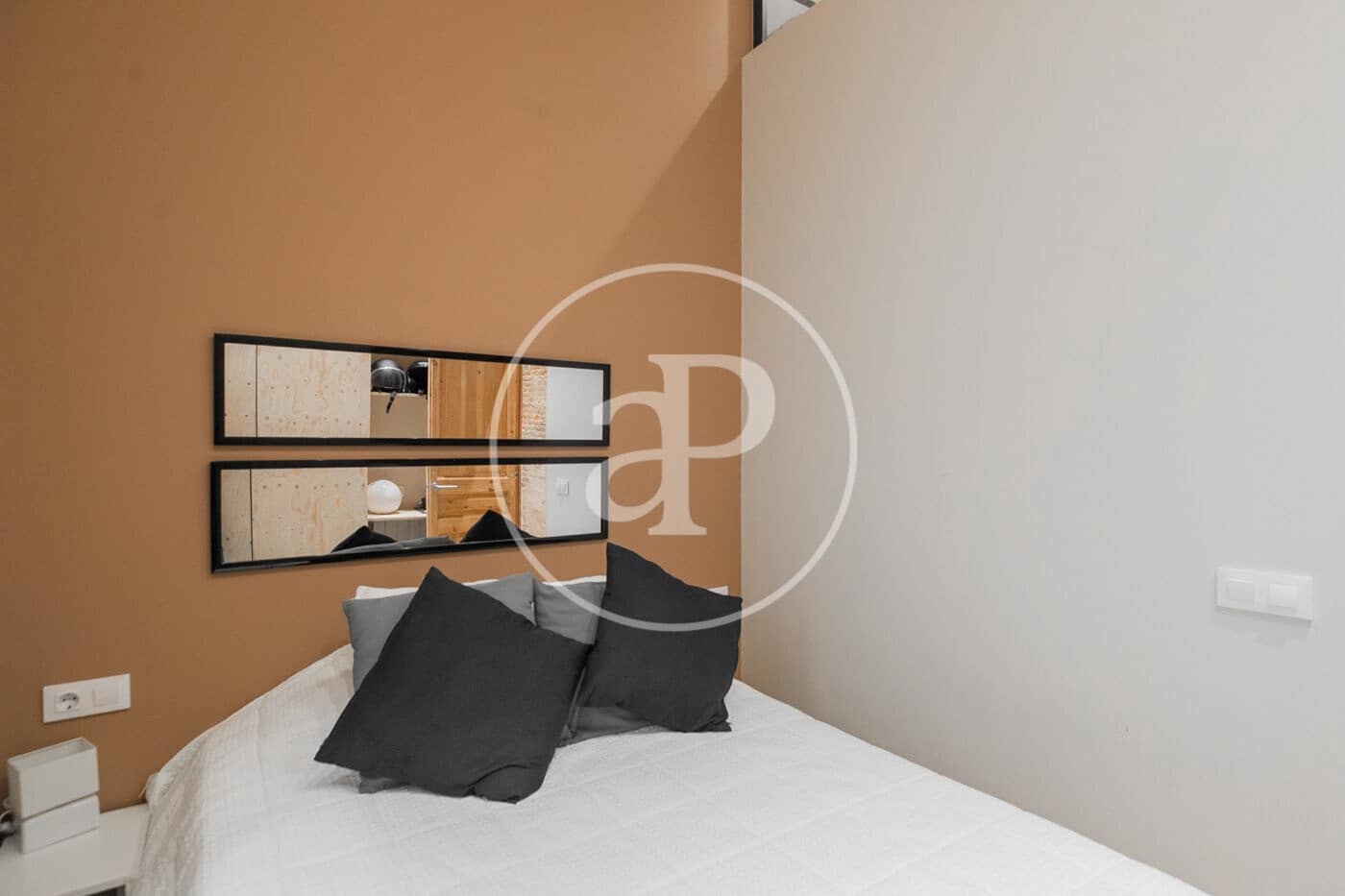 3 slaapkamer Appartement te huur in Barcelona stad - € 2.200 (Ref: 9321879)