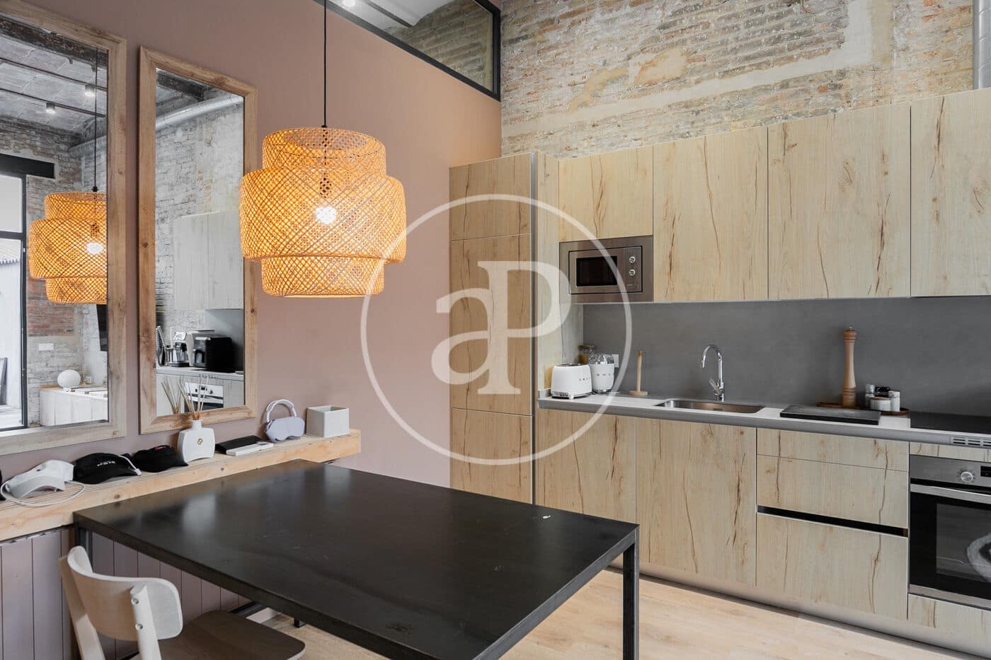 3 slaapkamer Appartement te huur in Barcelona stad - € 2.200 (Ref: 9321879)