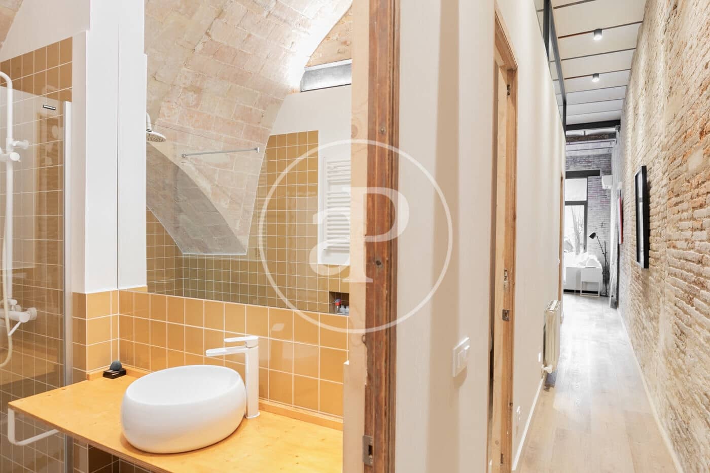 3 slaapkamer Appartement te huur in Barcelona stad - € 2.200 (Ref: 9321879)