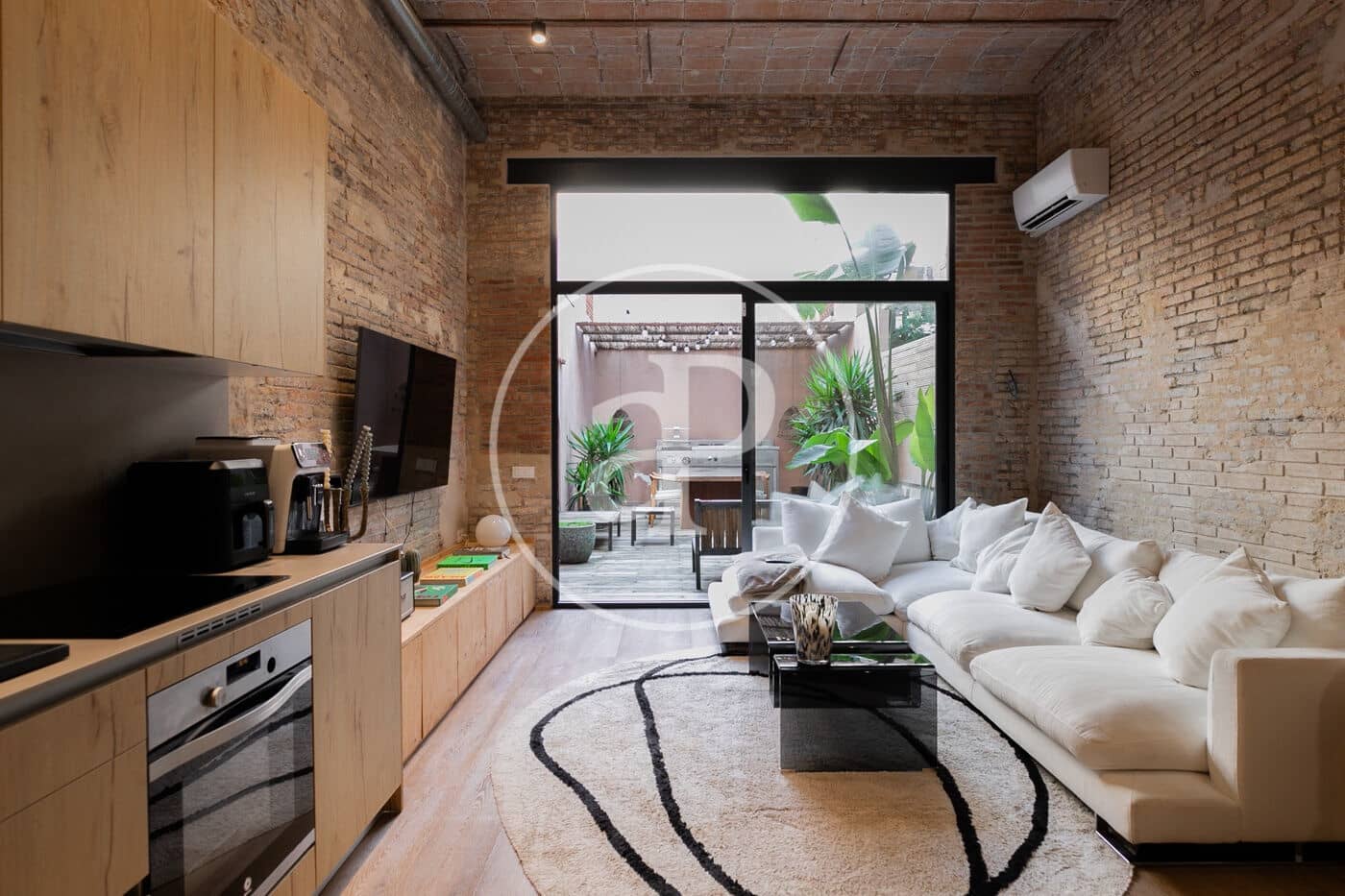 3 slaapkamer Appartement te huur in Barcelona stad - € 2.200 (Ref: 9321879)