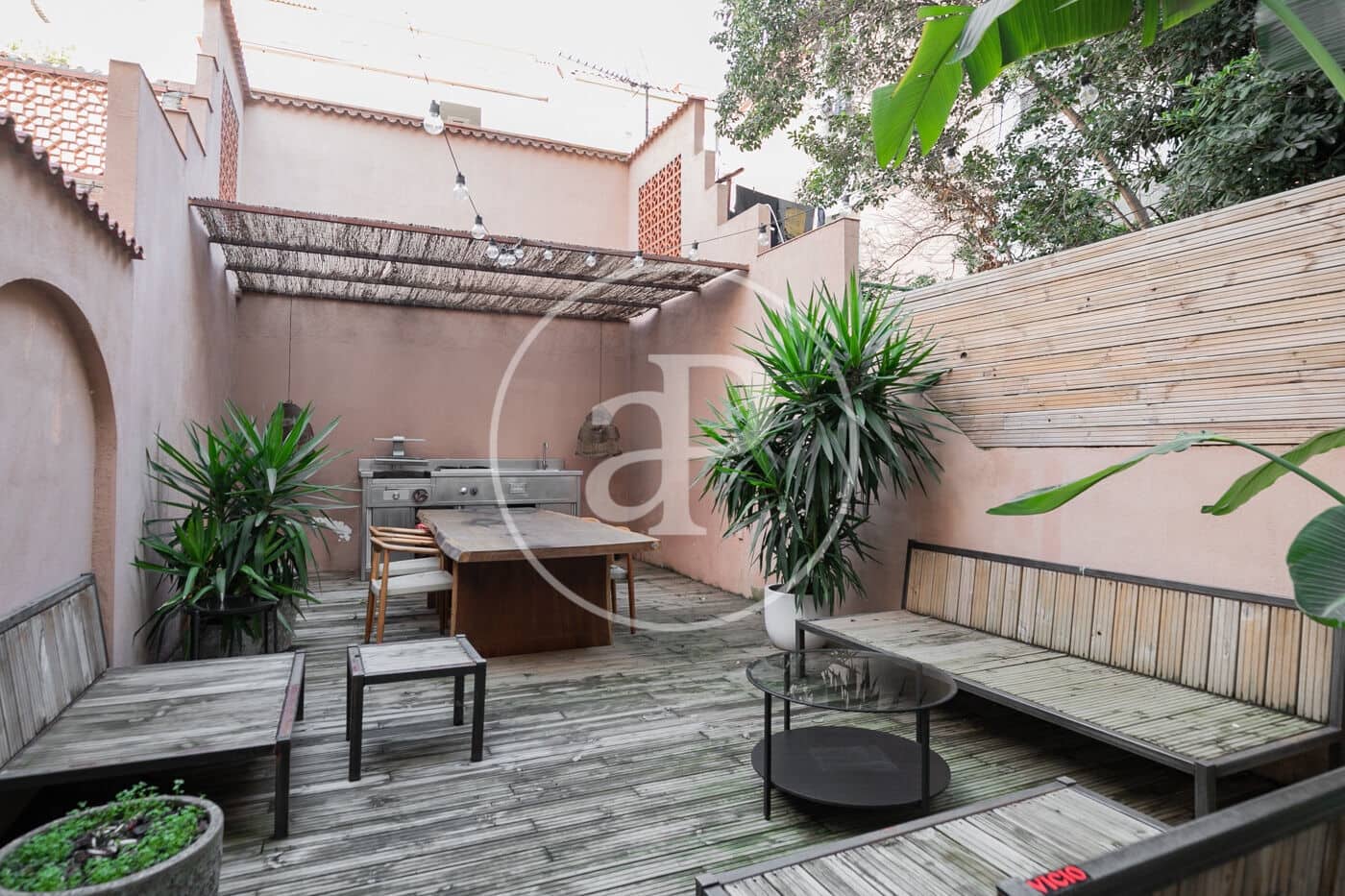 3 slaapkamer Appartement te huur in Barcelona stad - € 2.200 (Ref: 9321879)