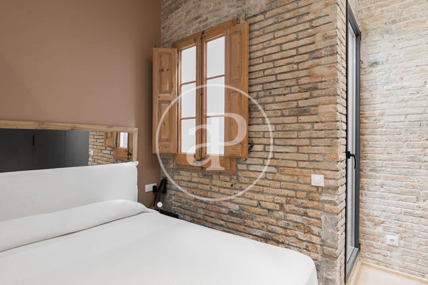 3 slaapkamer Appartement te huur in Barcelona stad - € 2.200 (Ref: 9321879)