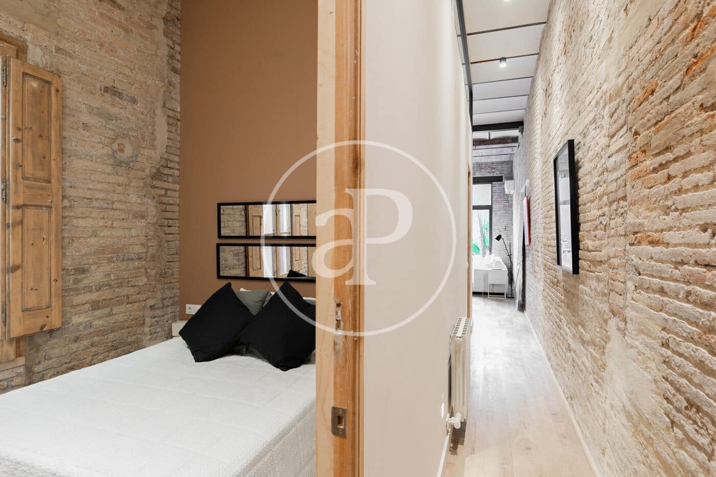 3 slaapkamer Appartement te huur in Barcelona stad - € 2.200 (Ref: 9321879)