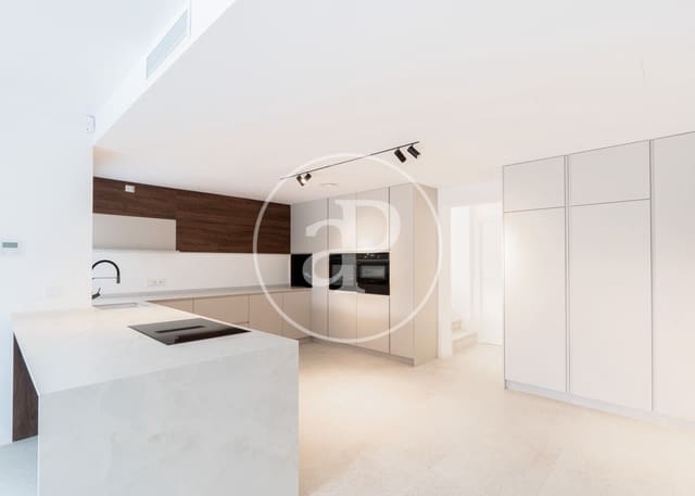 4 bedroom Villa for sale in Arenys de Mar with pool - € 1,150,000 (Ref: 9321882)