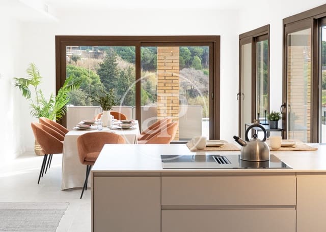 4 sypialnia Willa na sprzedaż w Arenys de Mar z basenem - 1 090 000 € (Ref: 9321882)