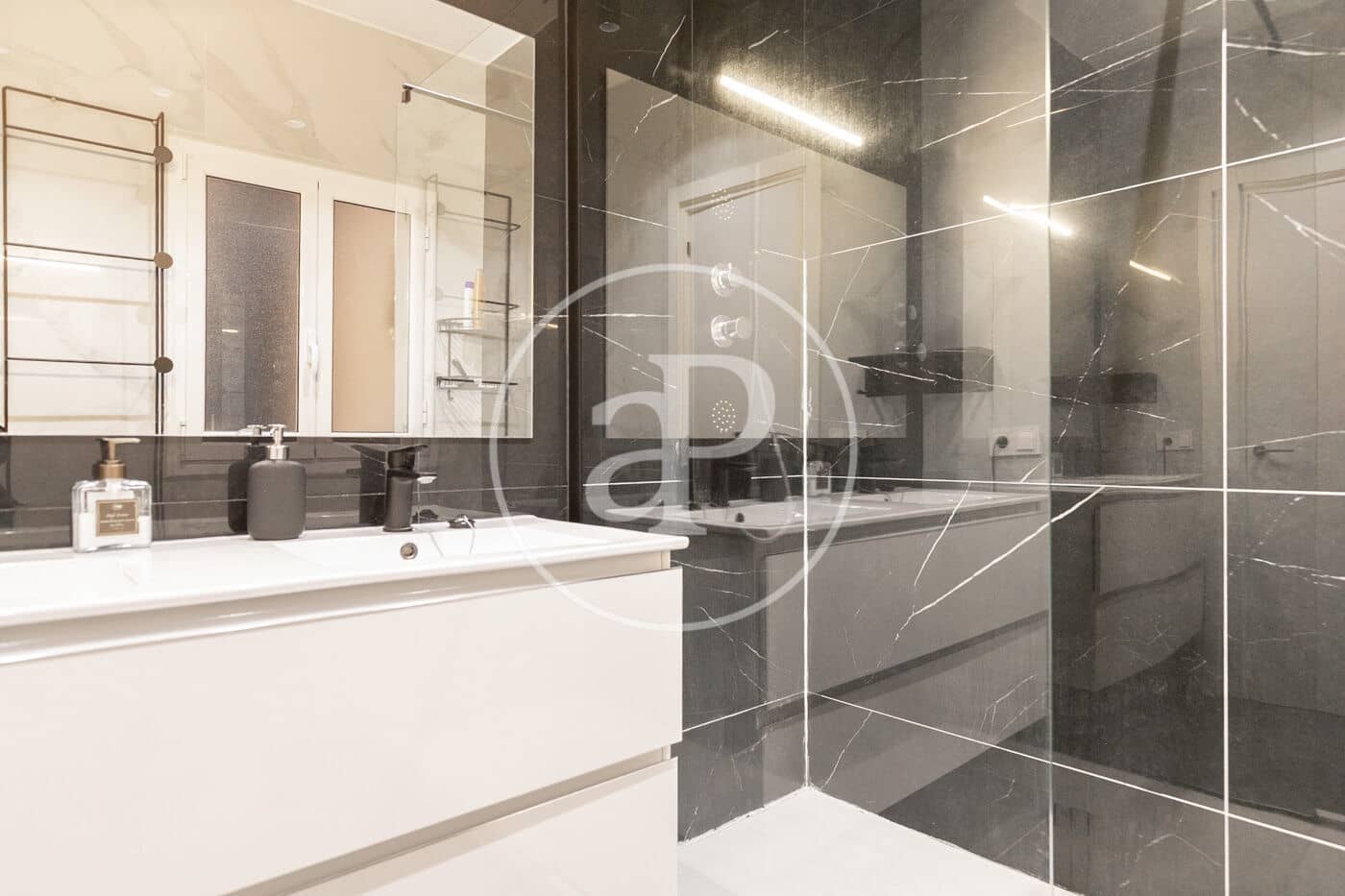 2 sypialnia Apartament na sprzedaż w Miasto Barcelona - 415 000 € (Ref: 9326455)