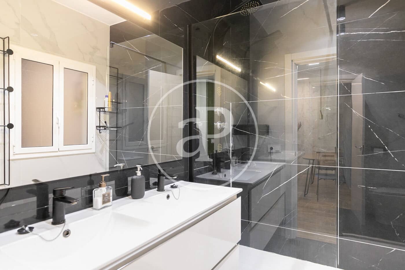 2 sypialnia Apartament na sprzedaż w Miasto Barcelona - 415 000 € (Ref: 9326455)