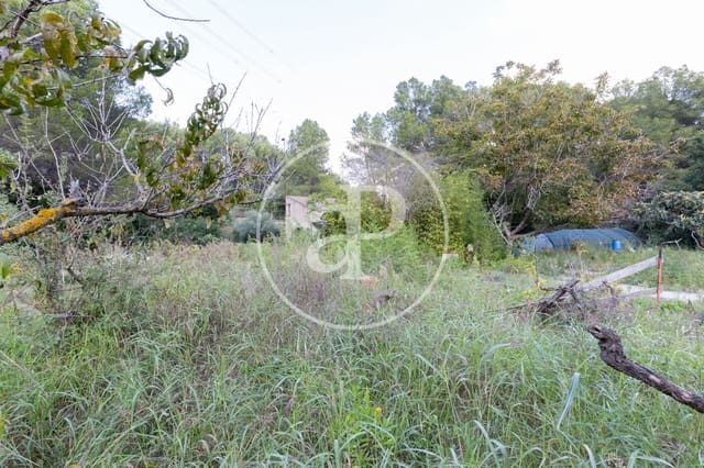 Mark till salu i Rubí - 830 000 € (Ref: 9330620)