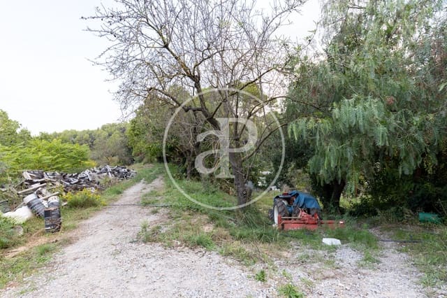 Mark till salu i Rubí - 830 000 € (Ref: 9330620)