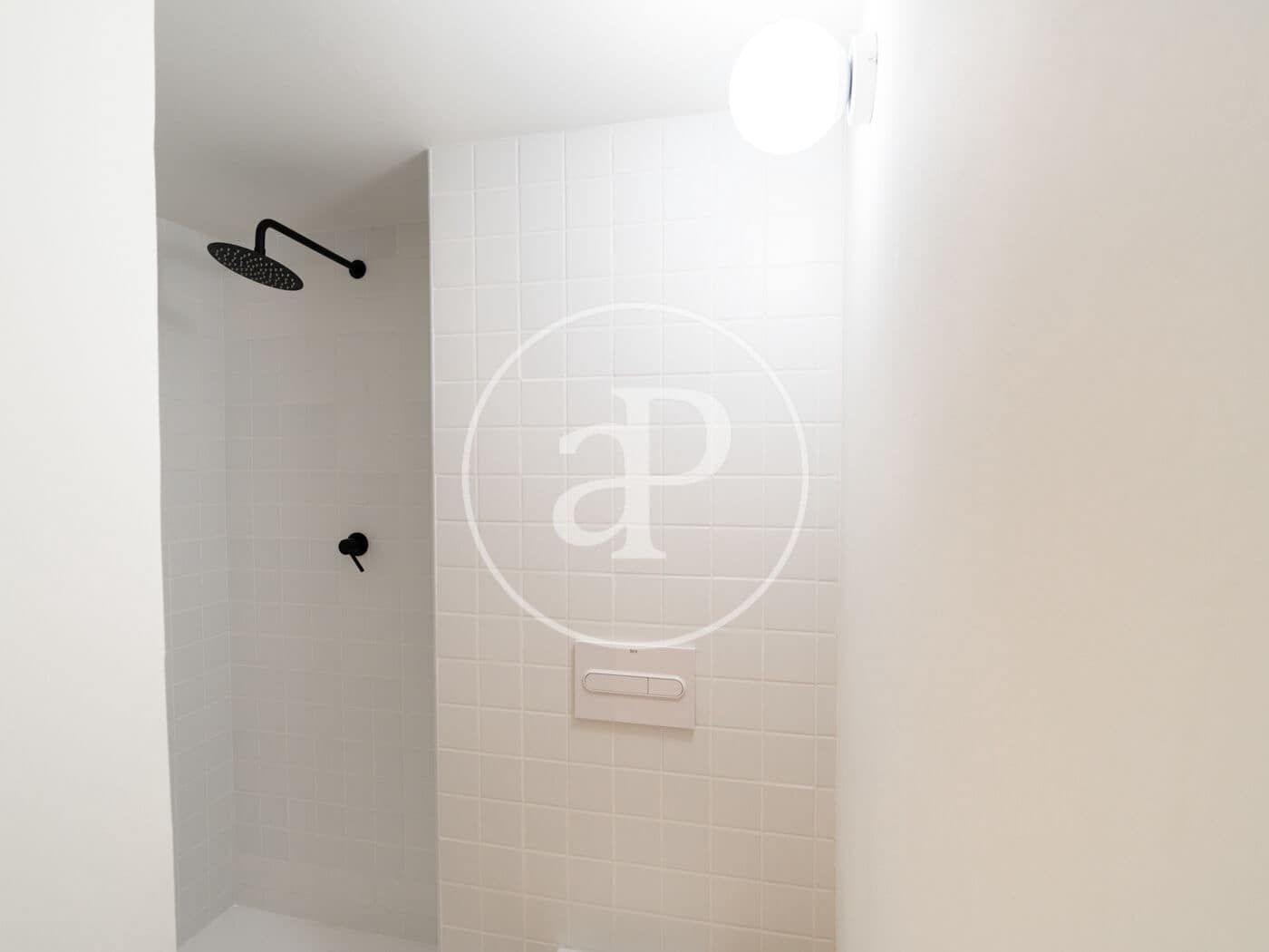 2 soveværelse Lejlighed til salg i Barcelona by - € 475.000 (Ref: 9330626)