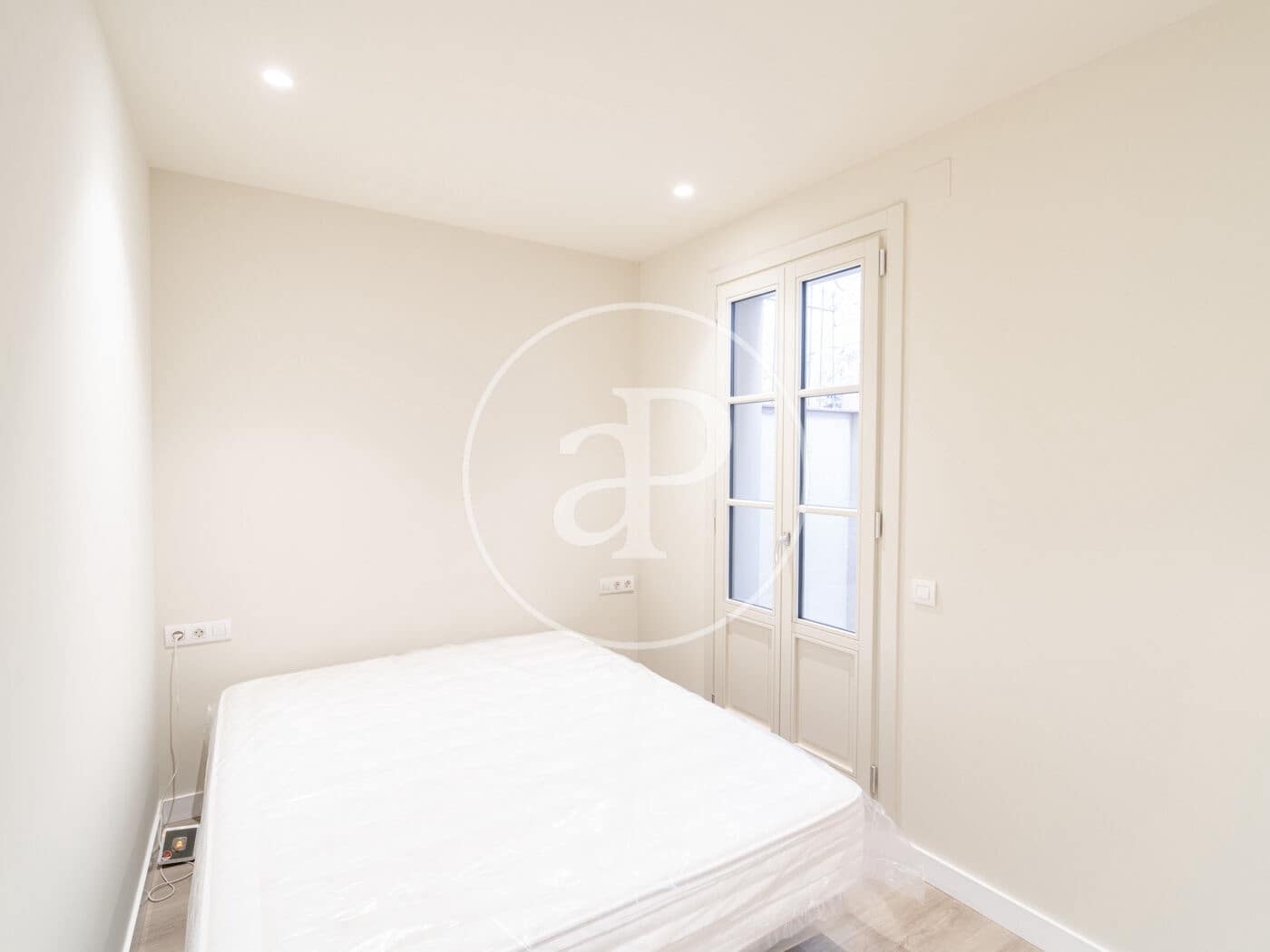 2 slaapkamer Appartement te huur in Barcelona stad - € 2.700 (Ref: 9334923)