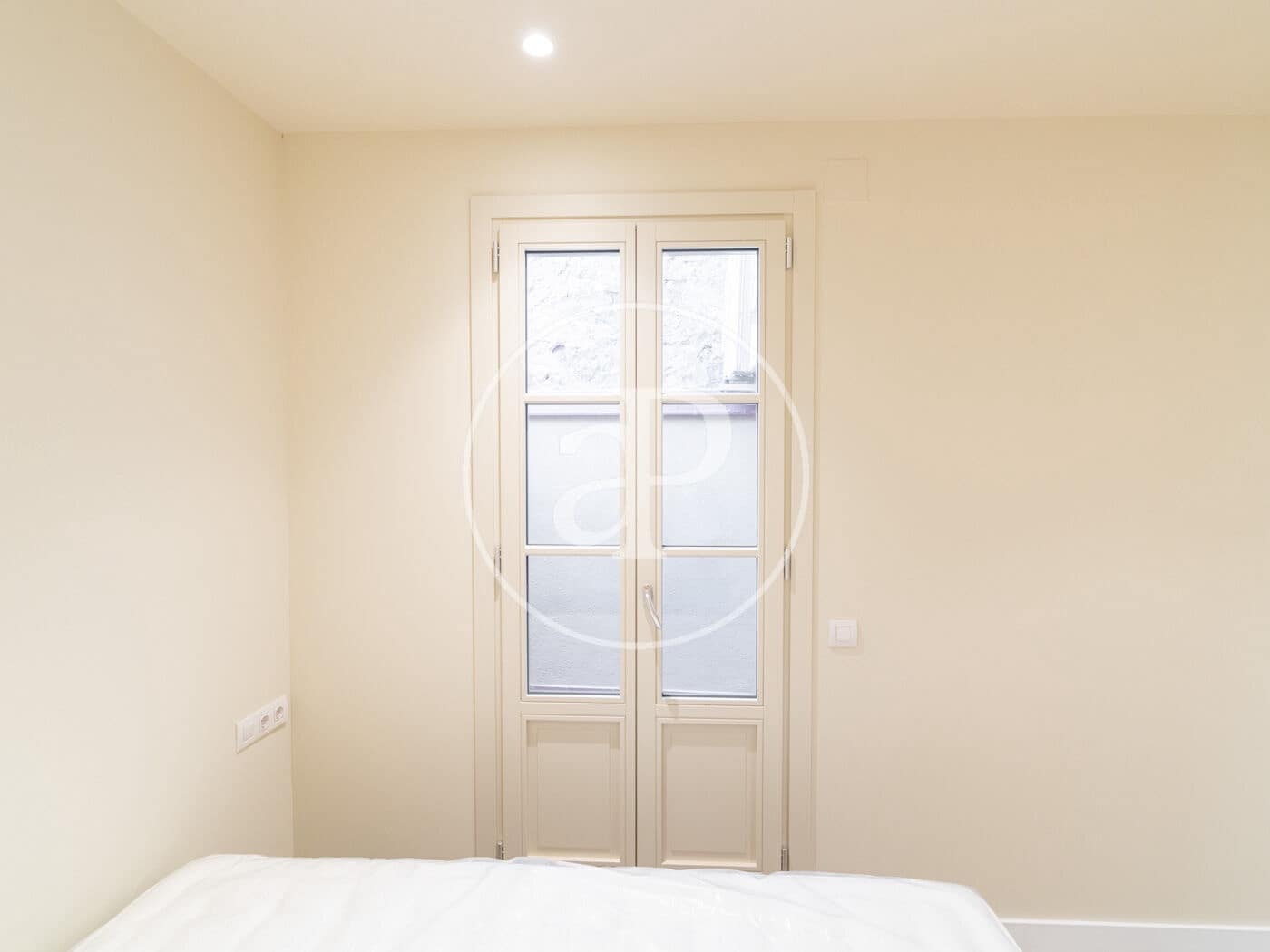 2 slaapkamer Appartement te huur in Barcelona stad - € 2.700 (Ref: 9334923)