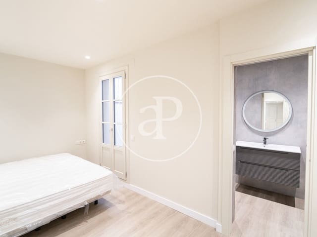 2 slaapkamer Appartement te huur in El Poble Sec, Barcelona stad - € 2.700 (Ref: 9334923)