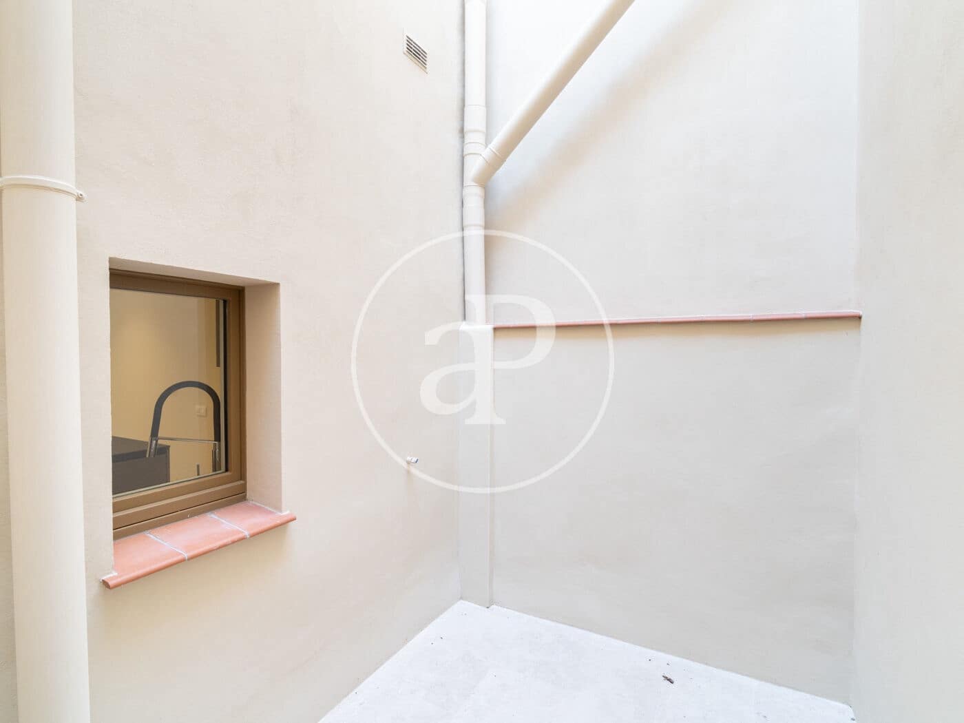 2 slaapkamer Appartement te huur in Barcelona stad - € 2.700 (Ref: 9334923)