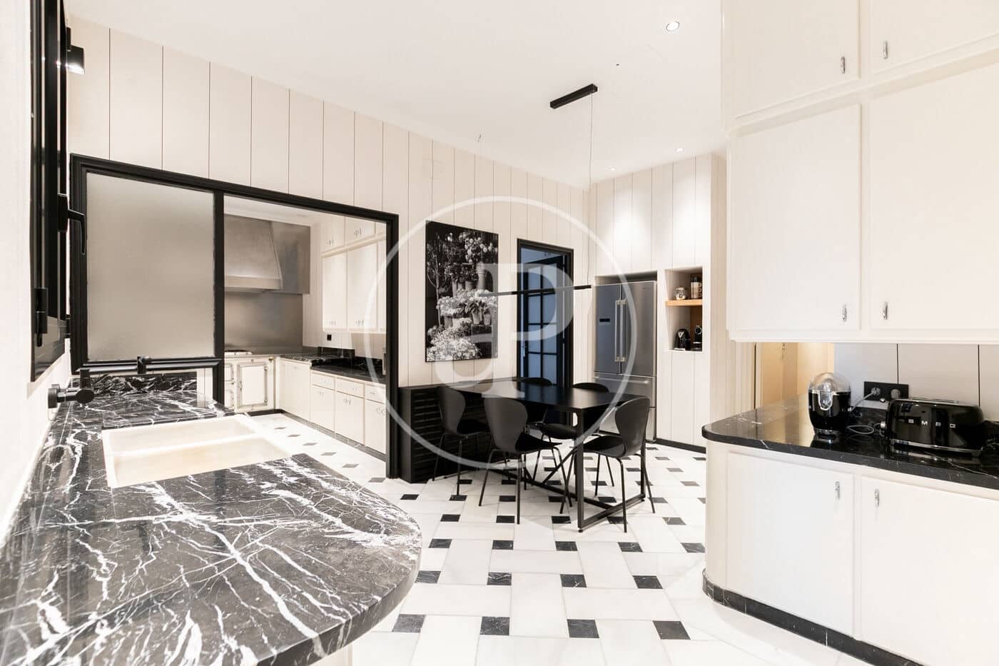 5 soveværelse Lejlighed til leje i Barcelona by - € 20.000 (Ref: 9334924)