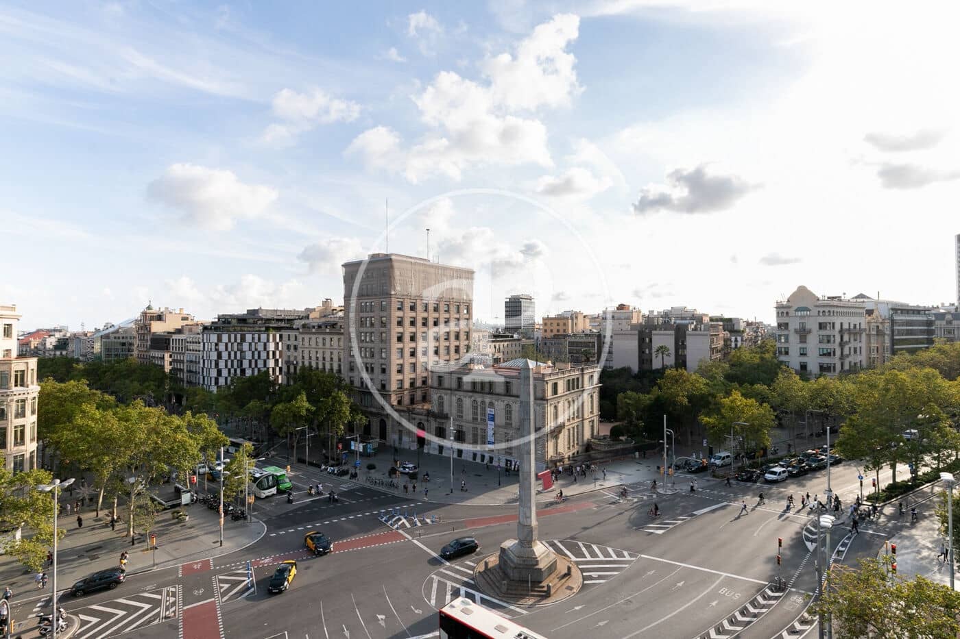 5 soveværelse Lejlighed til leje i Barcelona by - € 20.000 (Ref: 9334924)