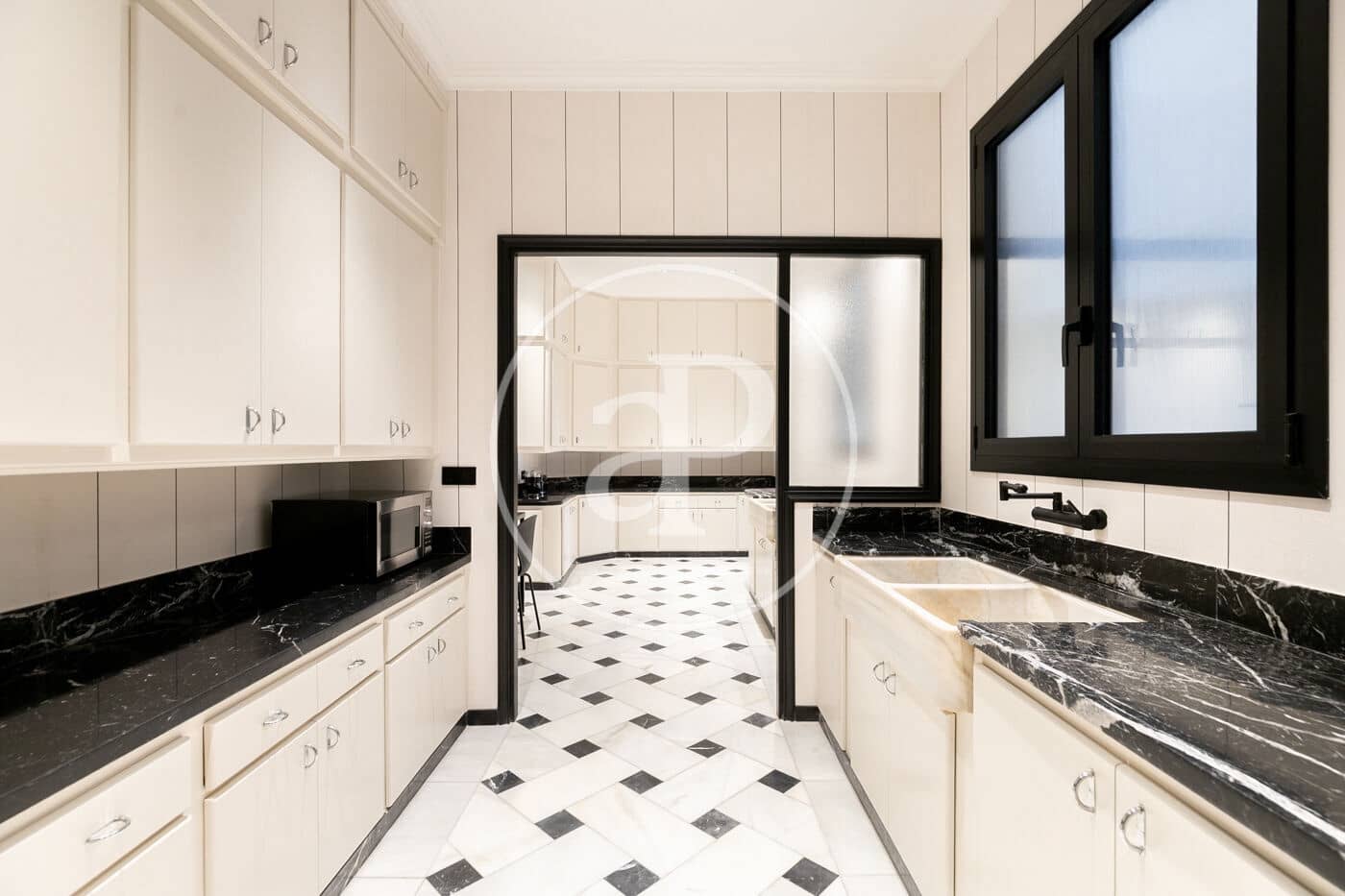 5 soveværelse Lejlighed til leje i Barcelona by - € 20.000 (Ref: 9334924)