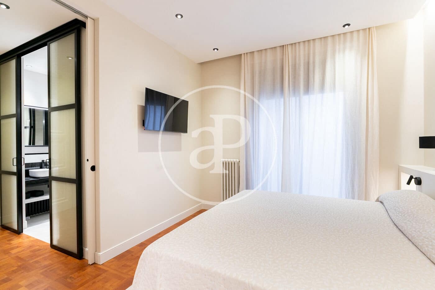 5 soveværelse Lejlighed til leje i Barcelona by - € 20.000 (Ref: 9334924)