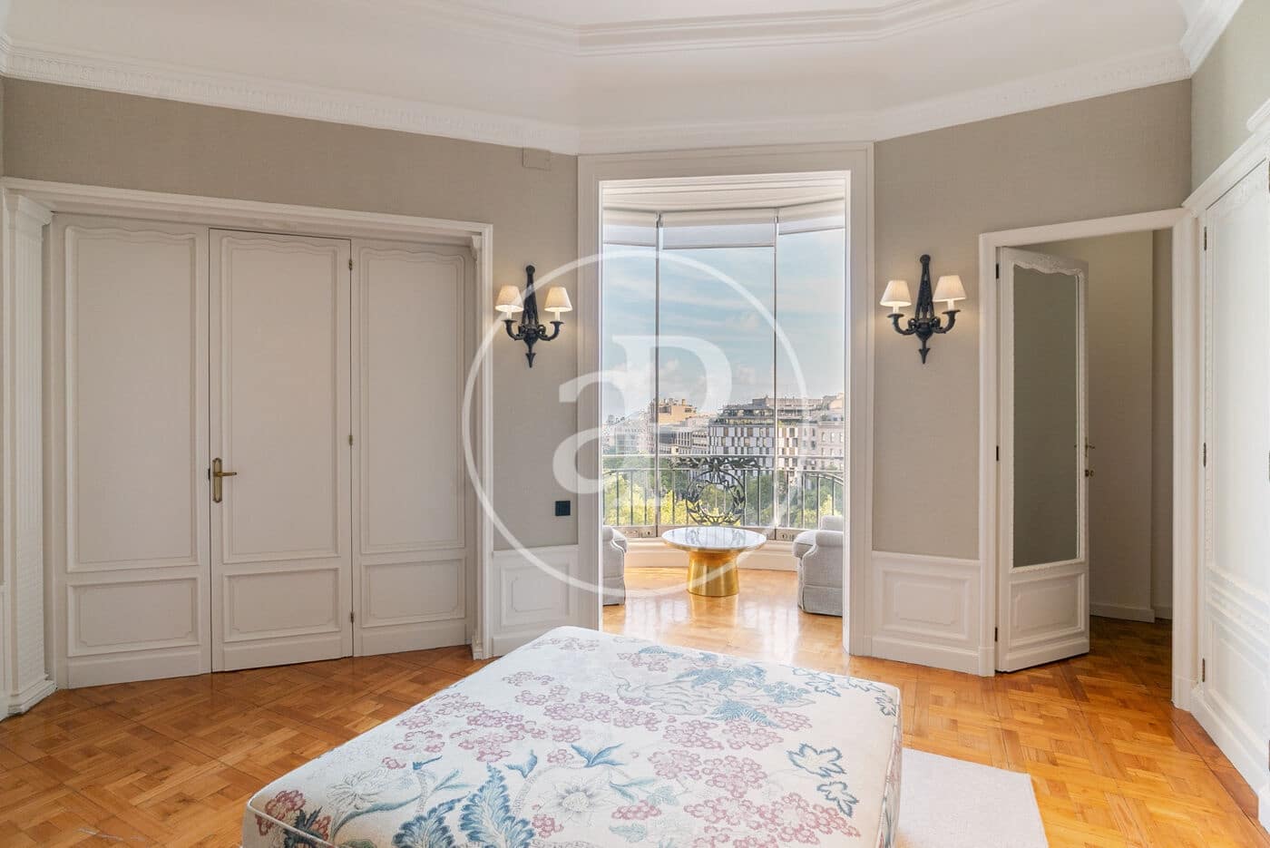 5 soveværelse Lejlighed til leje i Barcelona by - € 20.000 (Ref: 9334924)