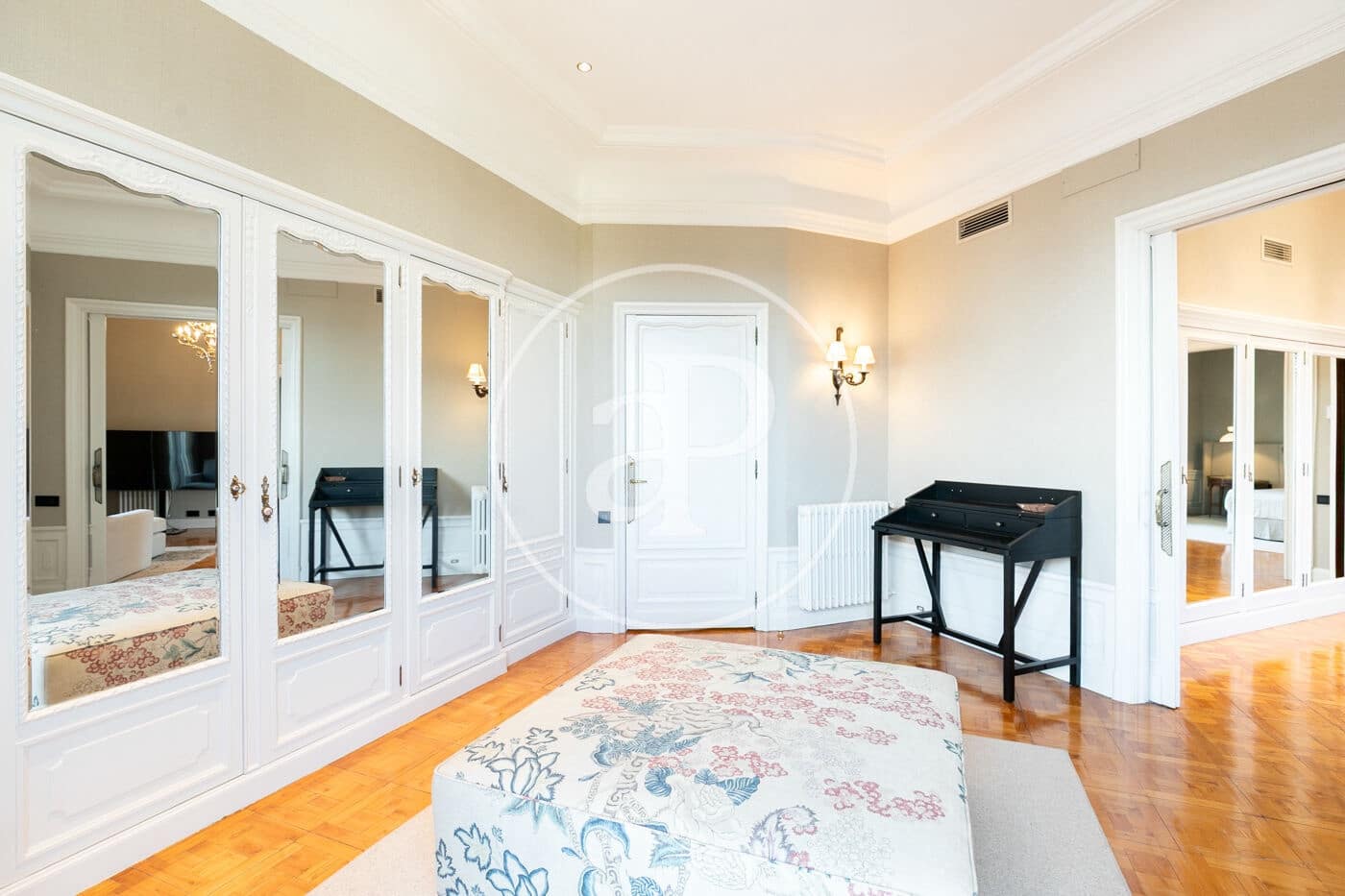 5 soveværelse Lejlighed til leje i Barcelona by - € 20.000 (Ref: 9334924)