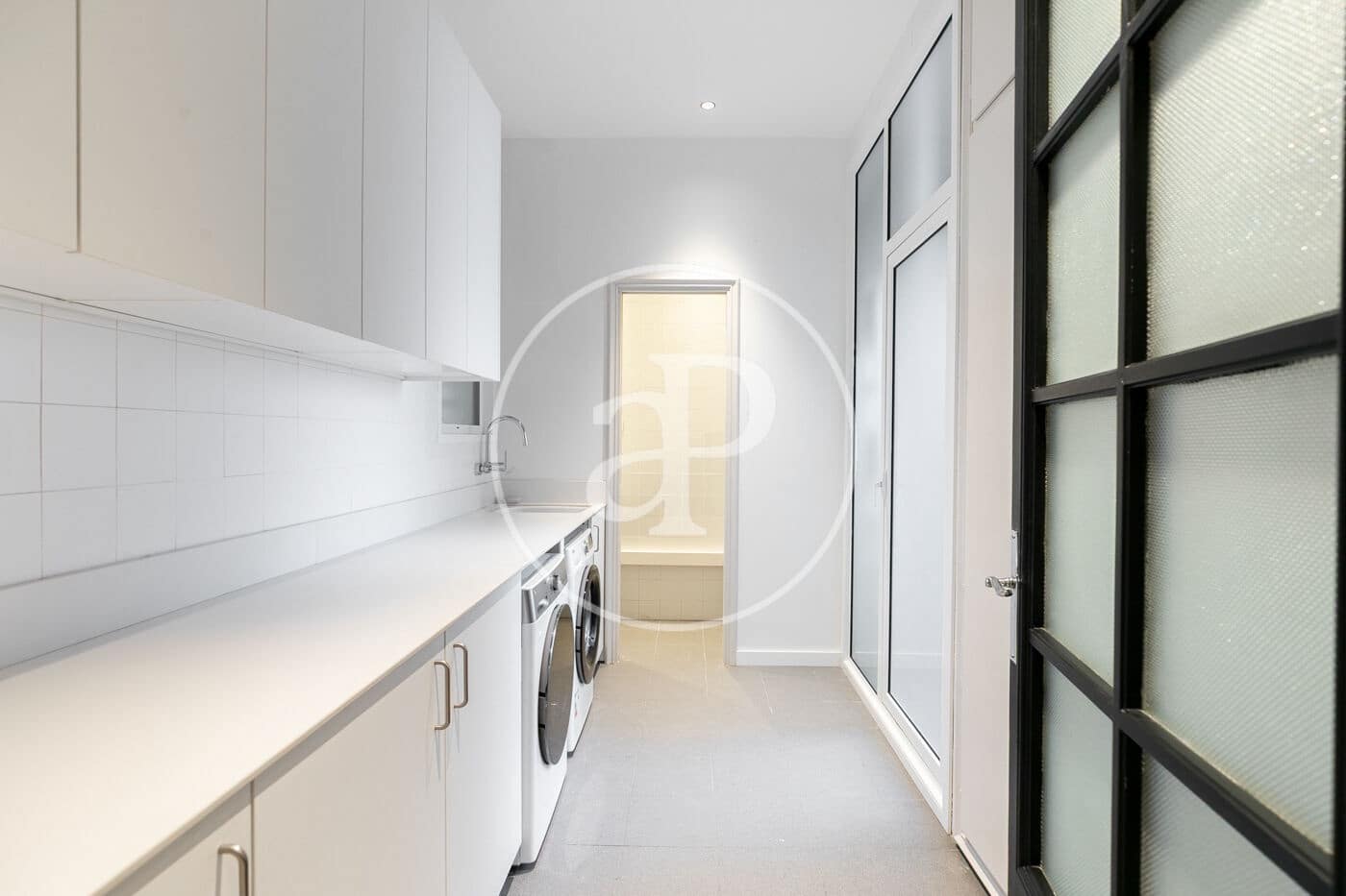 5 soveværelse Lejlighed til leje i Barcelona by - € 20.000 (Ref: 9334924)