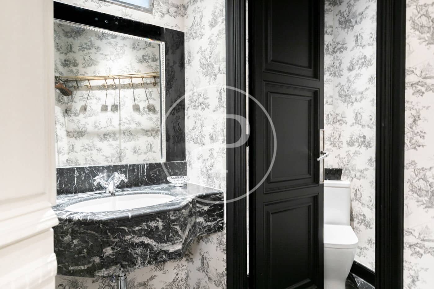 5 soveværelse Lejlighed til leje i Barcelona by - € 20.000 (Ref: 9334924)