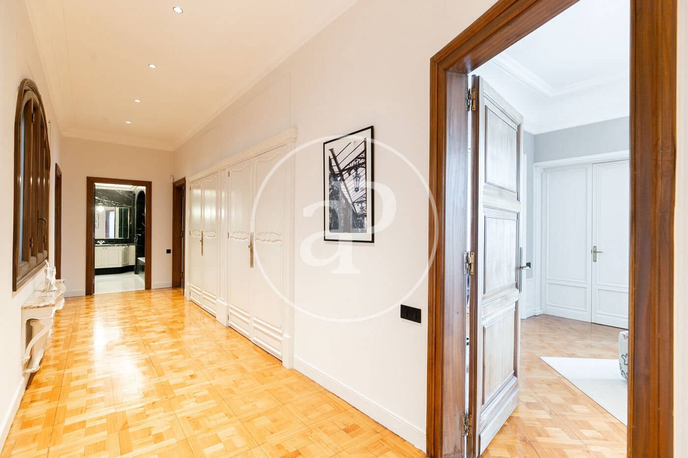 5 soveværelse Lejlighed til leje i Barcelona by - € 20.000 (Ref: 9334924)