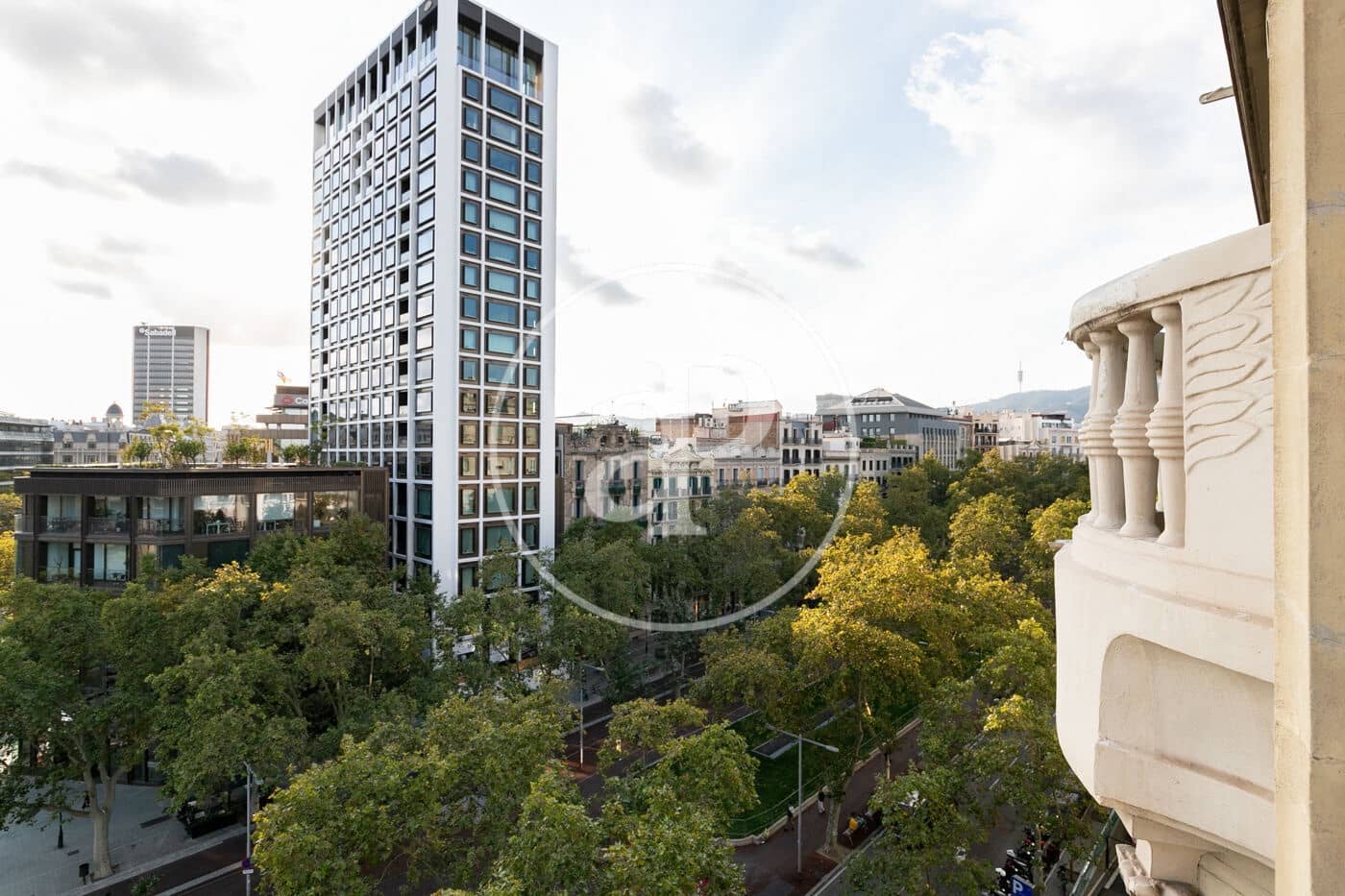 5 soveværelse Lejlighed til leje i Barcelona by - € 20.000 (Ref: 9334924)