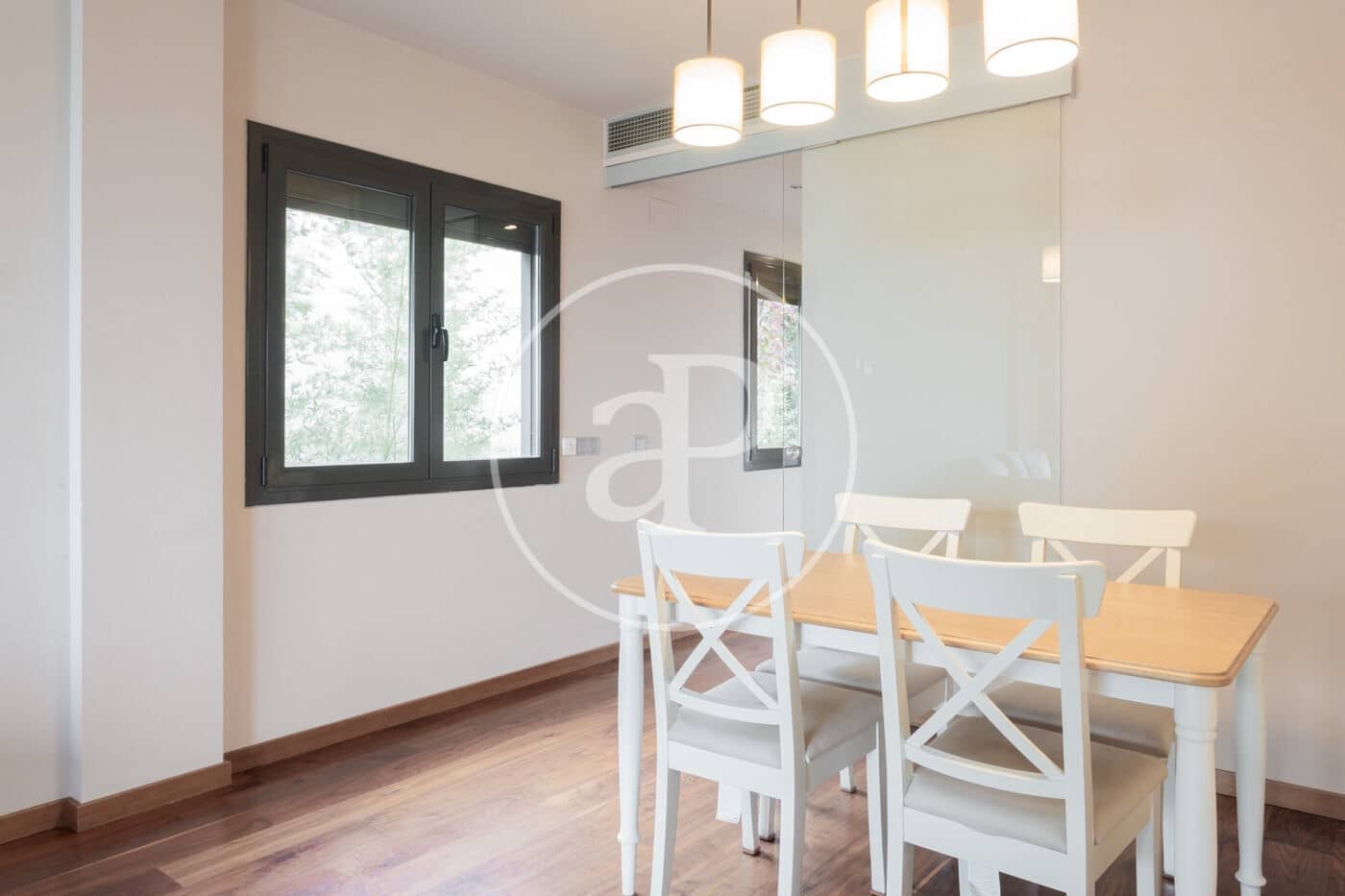 3 soverom Leilighet til leie i Barcelona by - € 2 285 (Ref: 9334927)