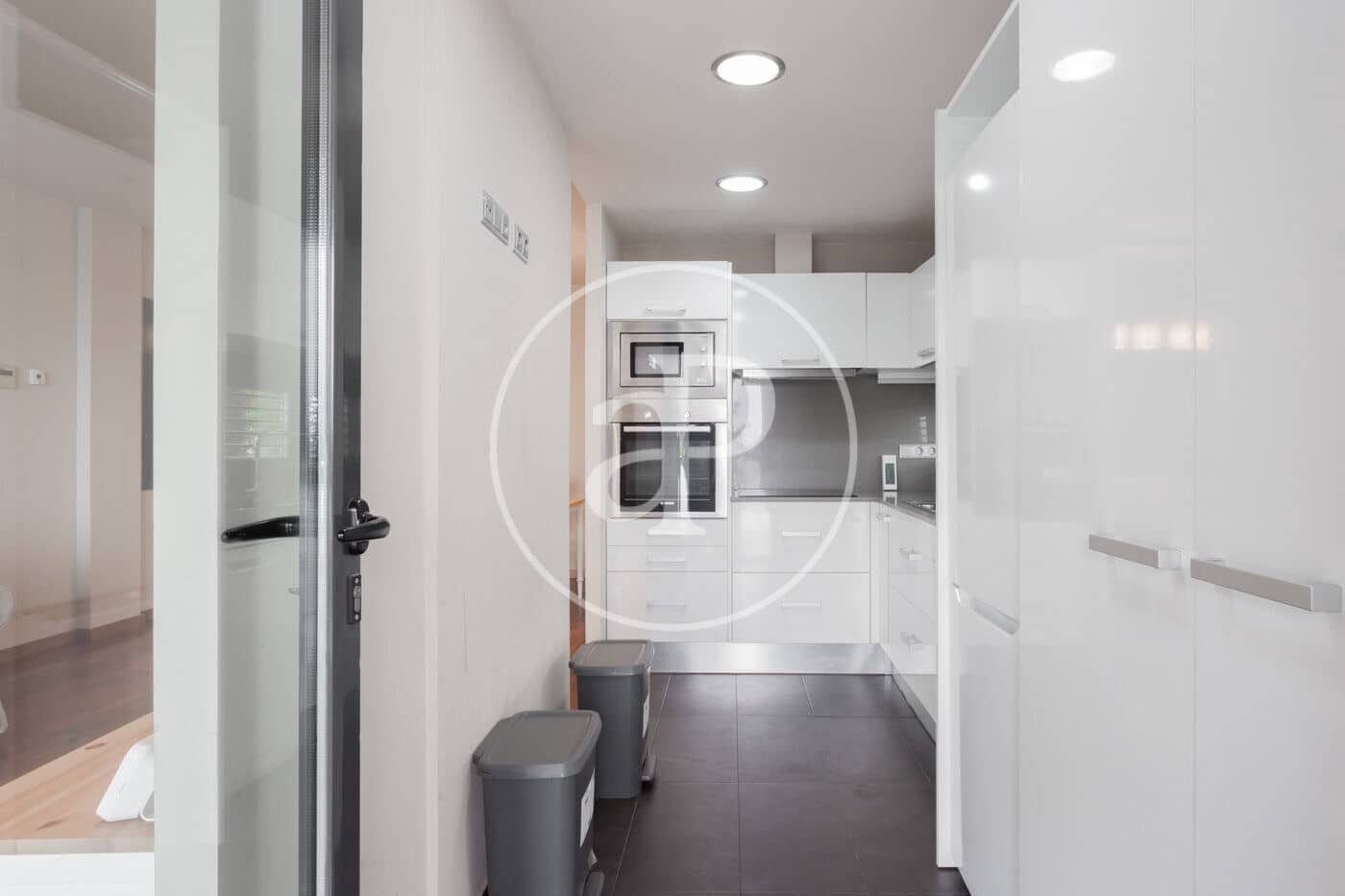 3 soverom Leilighet til leie i Barcelona by - € 2 285 (Ref: 9334927)