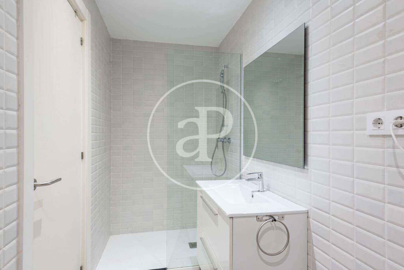 3 quarto Apartamento para arrendar em Barcelona cidade - 2 450 € (Ref: 9334928)