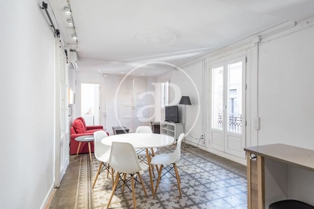 3 bedroom Apartment for rent in El Barri Gòtic, Barcelona city - € 2,450 (Ref: 9334928)