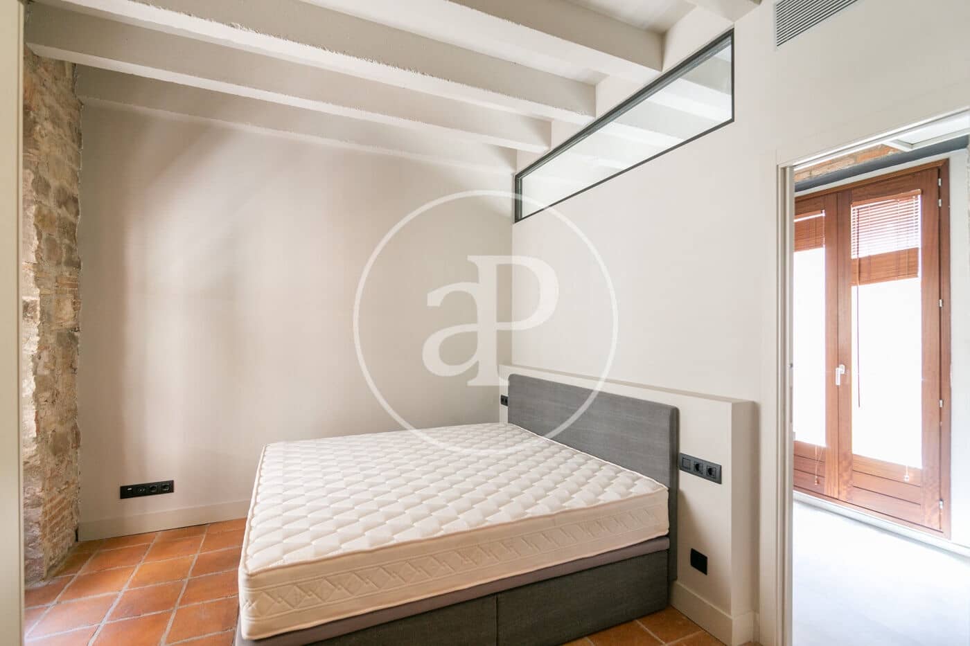2 soverom Leilighet til leie i Barcelona by - € 2 400 (Ref: 9334931)
