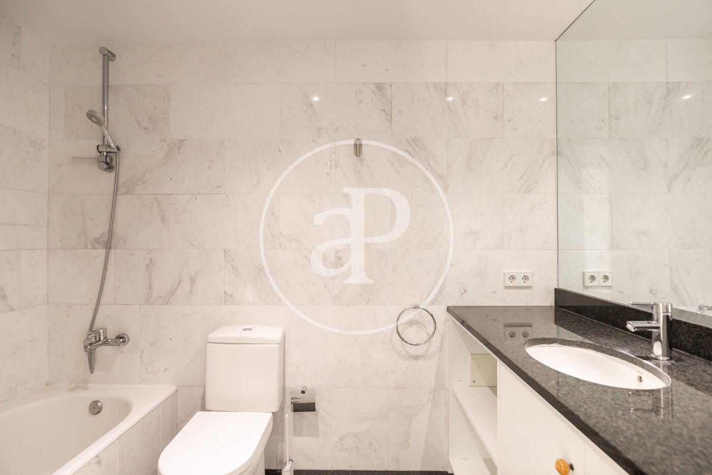 Apartamento de 6 habitaciones en Barcelona ciudad en alquiler - 6.000 € (Ref: 9341172)