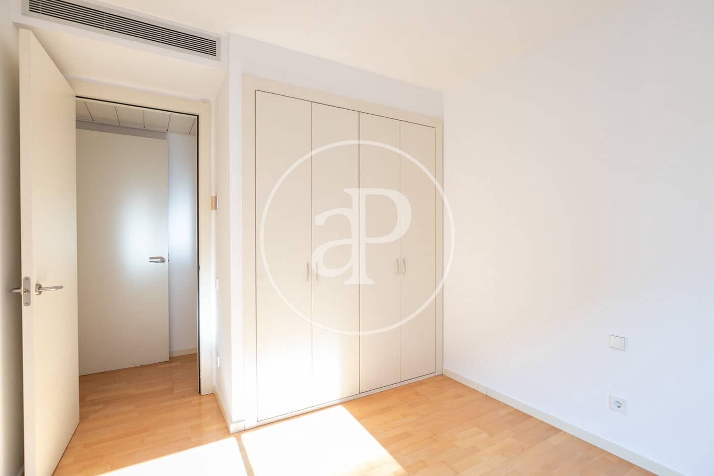 Apartamento de 6 habitaciones en Barcelona ciudad en alquiler - 6.000 € (Ref: 9341172)