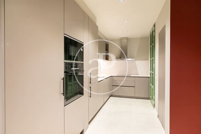 3 soveværelse Lejlighed til salg i El Barri Gòtic, Barcelona by - € 1.185.000 (Ref: 9344755)