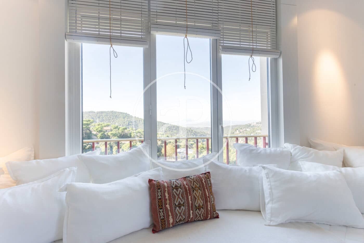 3 bedroom Apartment for rent in Barcelona city - € 2,705 (Ref: 9344758)