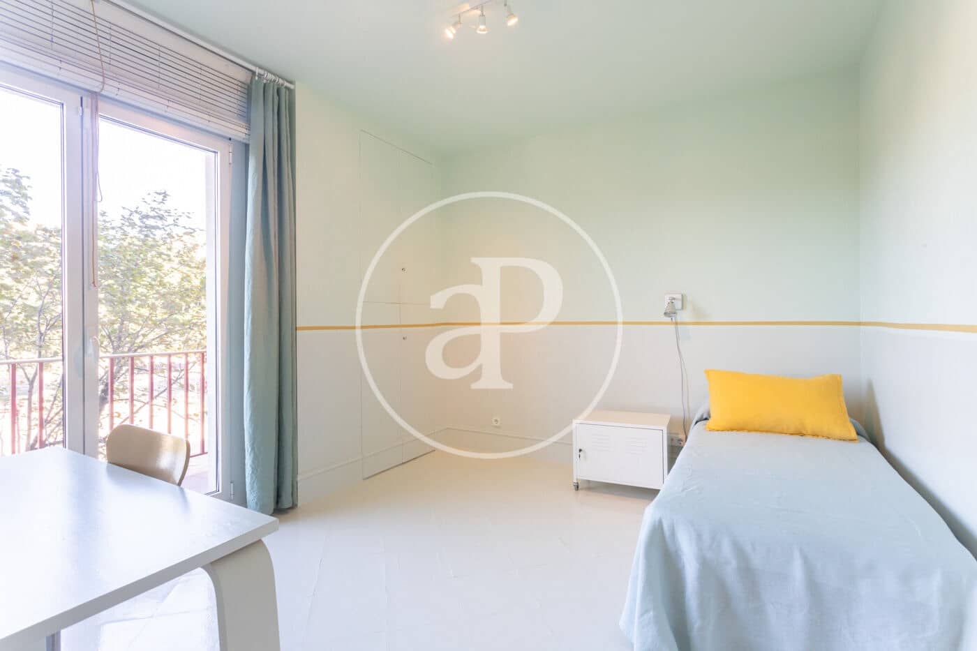 3 bedroom Apartment for rent in Barcelona city - € 2,705 (Ref: 9344758)