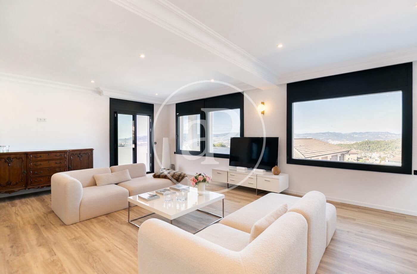 7 soveværelse Villa til salg i Esplugues de Llobregat med swimmingpool - € 1.845.000 (Ref: 9349525)