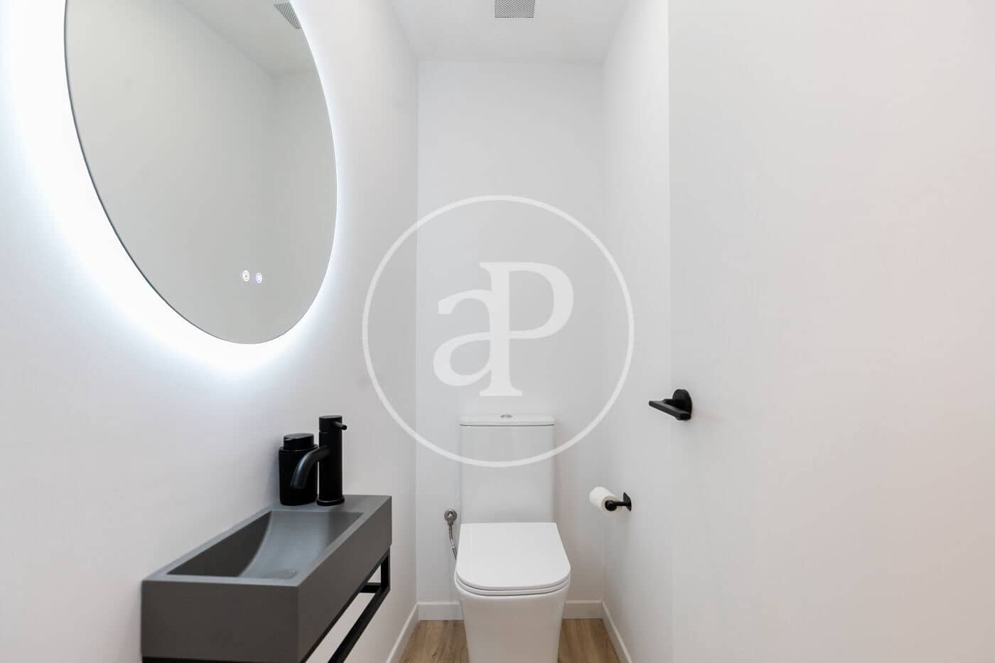 7 soveværelse Villa til salg i Esplugues de Llobregat med swimmingpool - € 1.845.000 (Ref: 9349525)