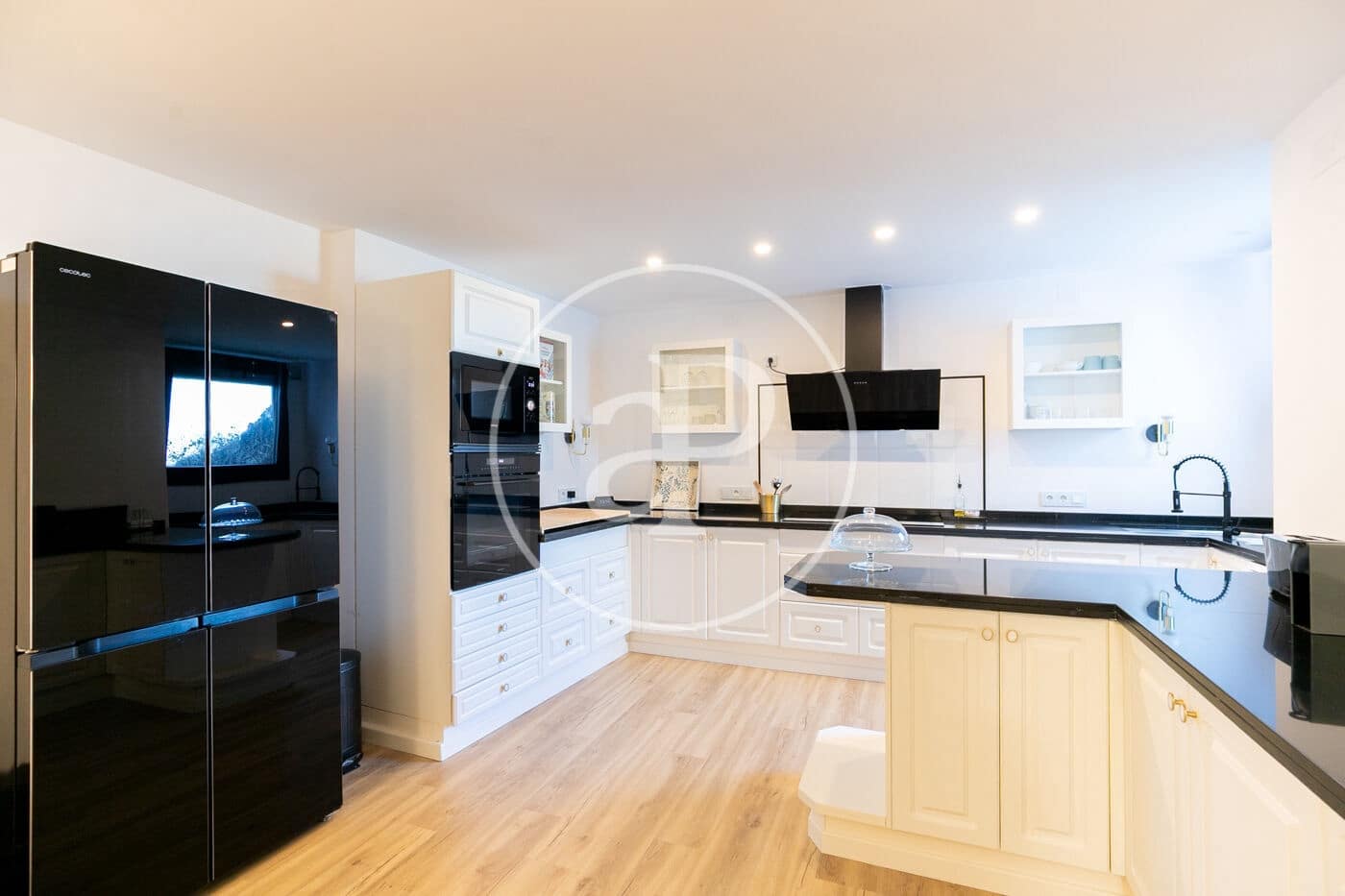 7 soveværelse Villa til salg i Esplugues de Llobregat med swimmingpool - € 1.845.000 (Ref: 9349525)