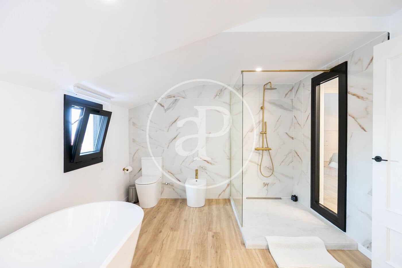 7 soveværelse Villa til salg i Esplugues de Llobregat med swimmingpool - € 1.845.000 (Ref: 9349525)